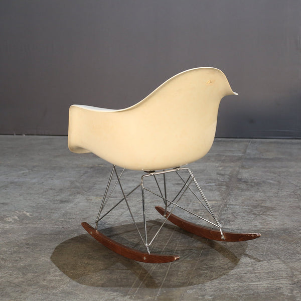 1970's Vitra RAR Rocker Armchair by Eames @ REHAUS