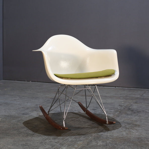 1970's Vitra RAR Rocker Armchair by Eames @ REHAUS