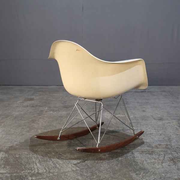 1970's Vitra RAR Rocker Armchair by Eames @ REHAUS