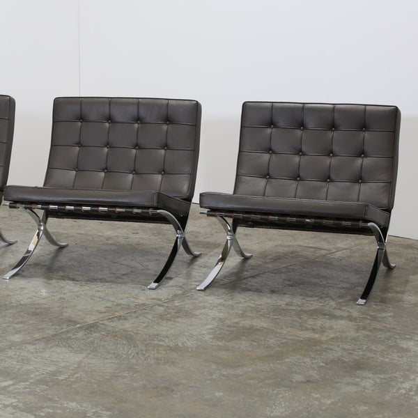 Knoll Barcelona Brown Leather Chairs by Ludwig Mies van der Rohe, Set of Two