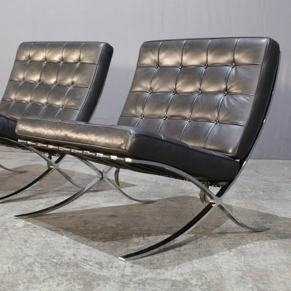 Alivar Barcelona Chair by Mies van der Rohe @ REHAUS