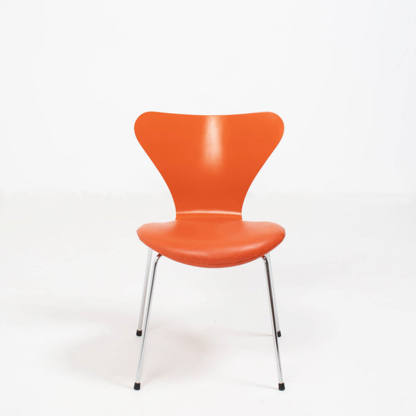 Arne Jacobsen for Fritz Hansen Orange Leather Series 7 Chair - REHAUS - arne jacobsen