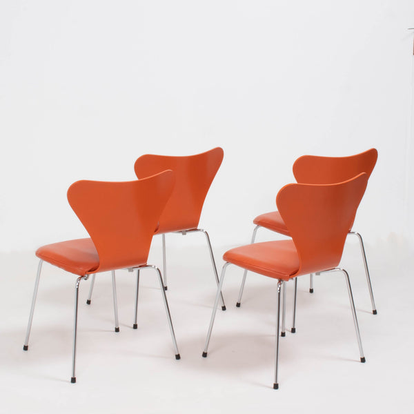 Arne Jacobsen for Fritz Hansen Orange Leather Series 7 Chair - REHAUS - arne jacobsen