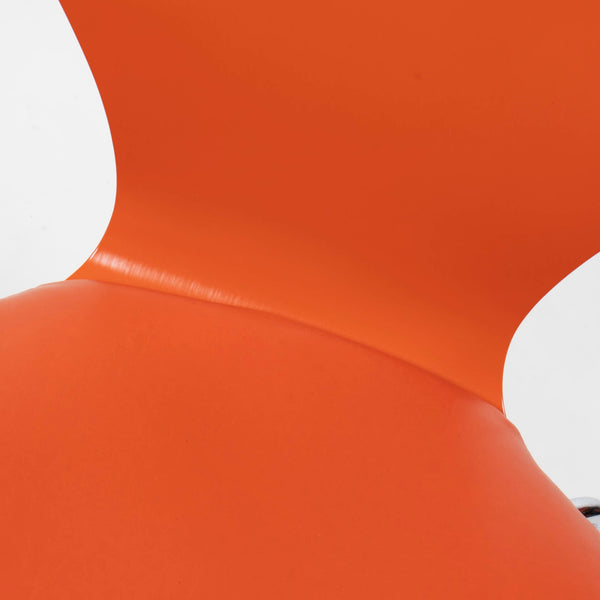Arne Jacobsen for Fritz Hansen Orange Leather Series 7 Chair - REHAUS - arne jacobsen