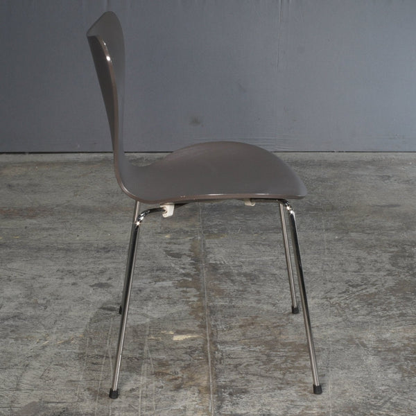 Arne Jacobsen Series 7 Chair by Fritz Hansen @ REHAUS
