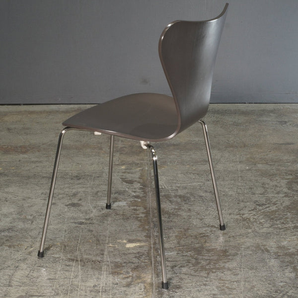 Arne Jacobsen Series 7 Chair by Fritz Hansen @ REHAUS