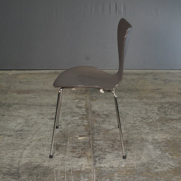 Arne Jacobsen Series 7 Chair by Fritz Hansen @ REHAUS