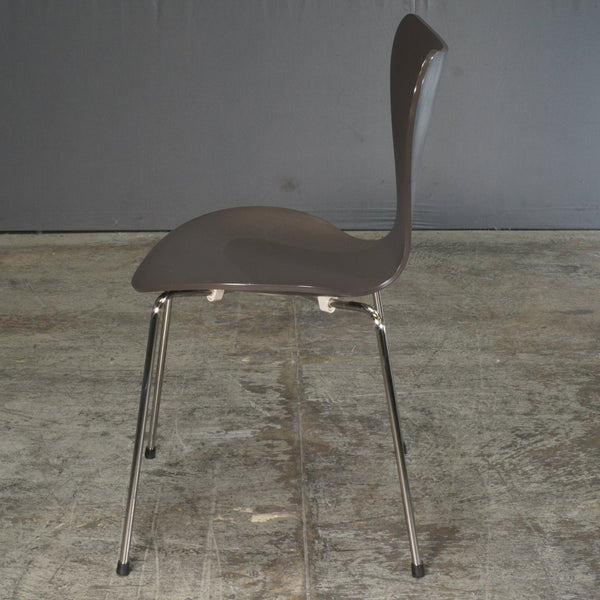 Arne Jacobsen Series 7 Chair by Fritz Hansen @ REHAUS