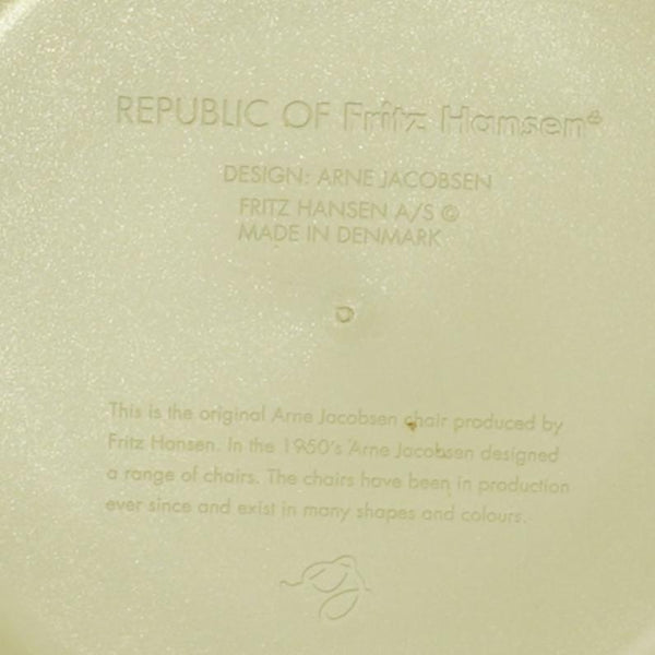 Arne Jacobsen Series 7 Chair by Fritz Hansen @ REHAUS