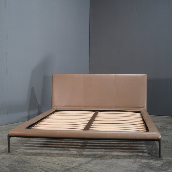 B&B Italia Atoll Queen Bed by Citterio @ REHAUS