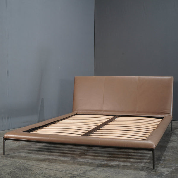 B&B Italia Atoll Queen Bed by Citterio @ REHAUS