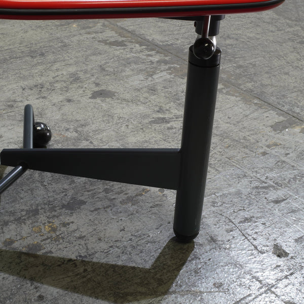 Cassina Kick Pivoting Table by Toshiyuki Kita - REHAUS - Cassina