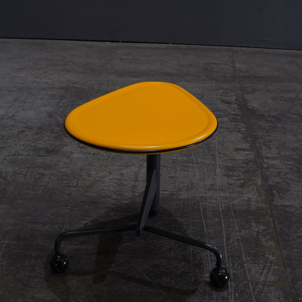 Cassina Kick Pivoting Table by Toshiyuki Kita - REHAUS - Cassina
