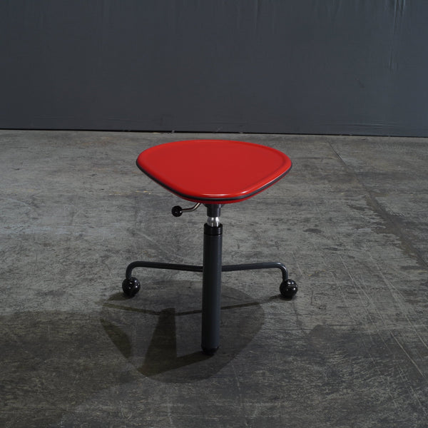 Cassina Kick Pivoting Table by Toshiyuki Kita - REHAUS - Cassina