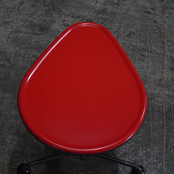 Cassina Kick Pivoting Table by Toshiyuki Kita - REHAUS - Cassina