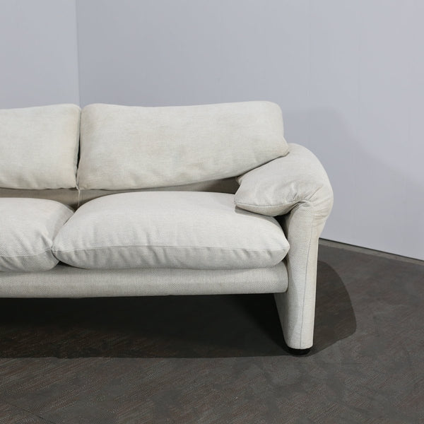 Cassina Maralunga Sofa @ REHAUS