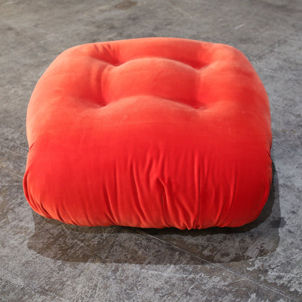 Cassina Soriana Three Seater Sofa and Ottoman by Afra & Tobia Scarpa @ REHAUS