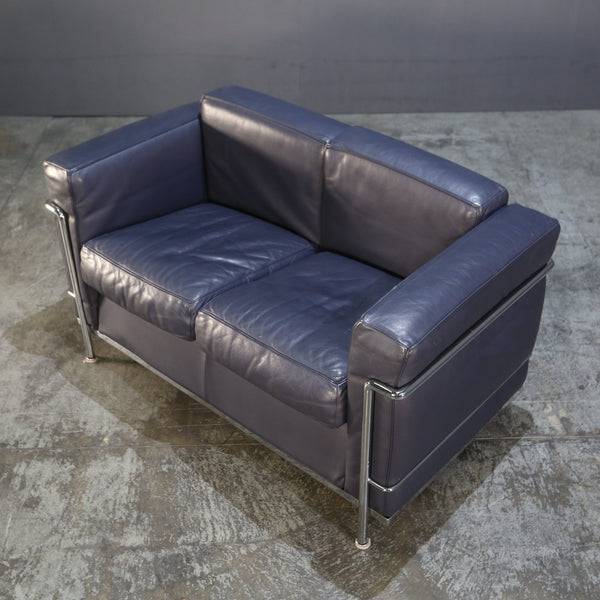 Cassina Two Seater Fauteuil Grand Confort Sofa by Le Corbusier @ REHAUS