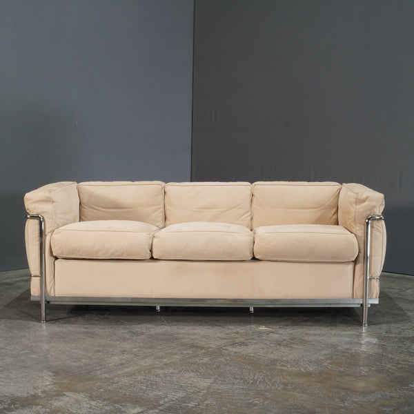 Cassina Vintage LC2 3 Seater Sofa by Le Corbusier @ REHAUS