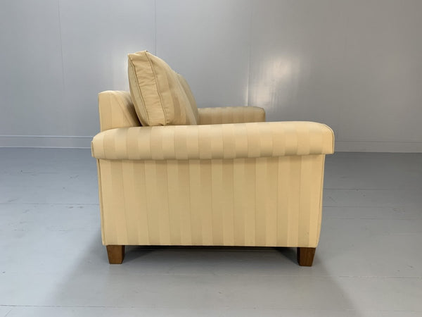 Duresta Gabrielle 2.5 - Seat Sofa - In Gold Stripe Fabric @ REHAUS
