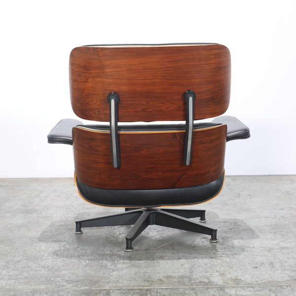 Eames Lounge Chair and Ottoman by Herman Miller @ REHAUS