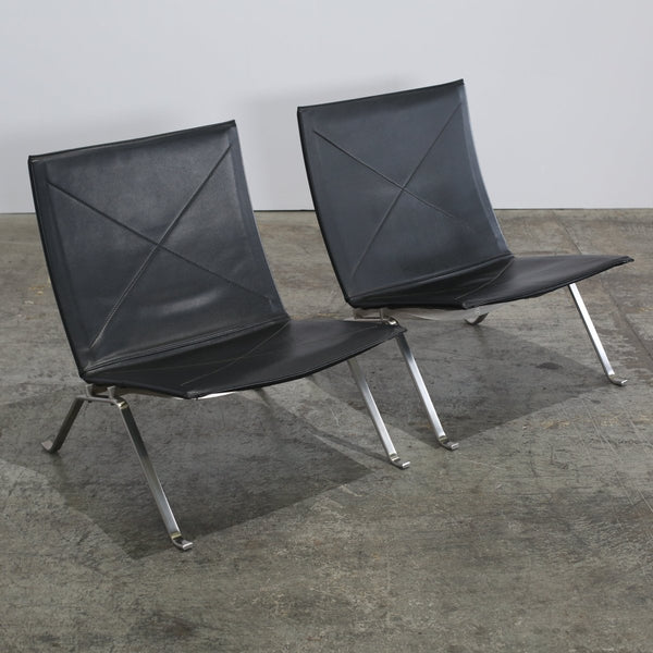 Fritz Hansen PK22 Chairs by Poul Kjaerholm, Set of Two @ REHAUS