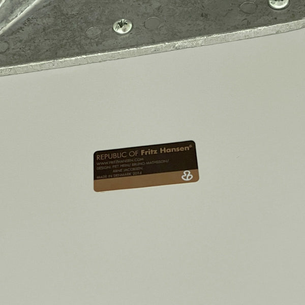 Fritz Hansen Supercircular Pedestal Dining Table by Piet Hein, Bruno Mathsson & Arne Jacobsen @ REHAUS