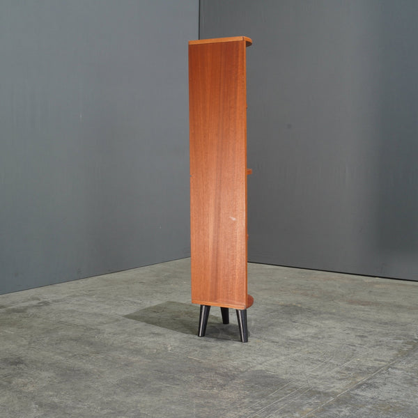 G Plan Teak Corner Shelf @ REHAUS