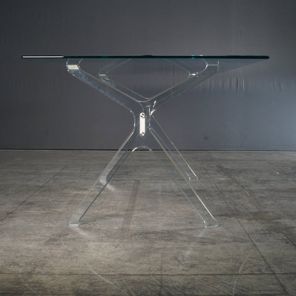 Glas Italia Vitruvian Dining Table by Piero Lissoni @ REHAUS