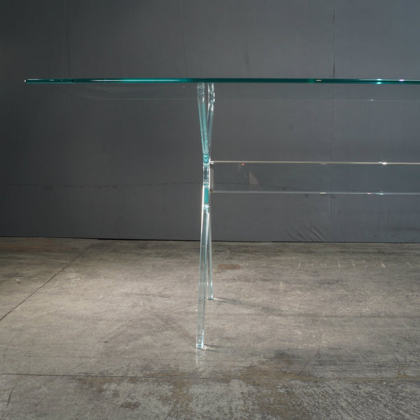 Glas Italia Vitruvian Dining Table by Piero Lissoni @ REHAUS