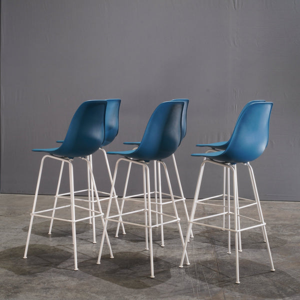 Herman Miller Blue Moulded Plastic Stool by Charles & Ray Eames - REHAUS - Herman Miller