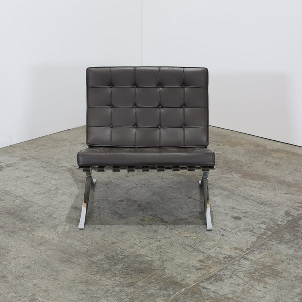 Knoll Barcelona Brown Leather Chairs by Ludwig Mies van der Rohe, Set of Two @ REHAUS