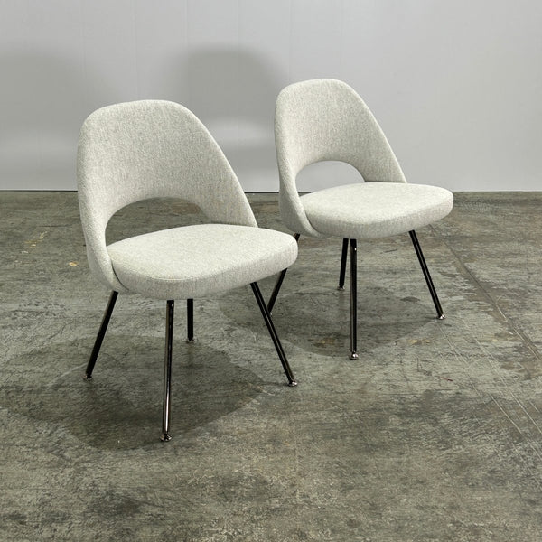 Knoll Relax Conference Chairs by Eero Saarinen, Set of Two @ REHAUS