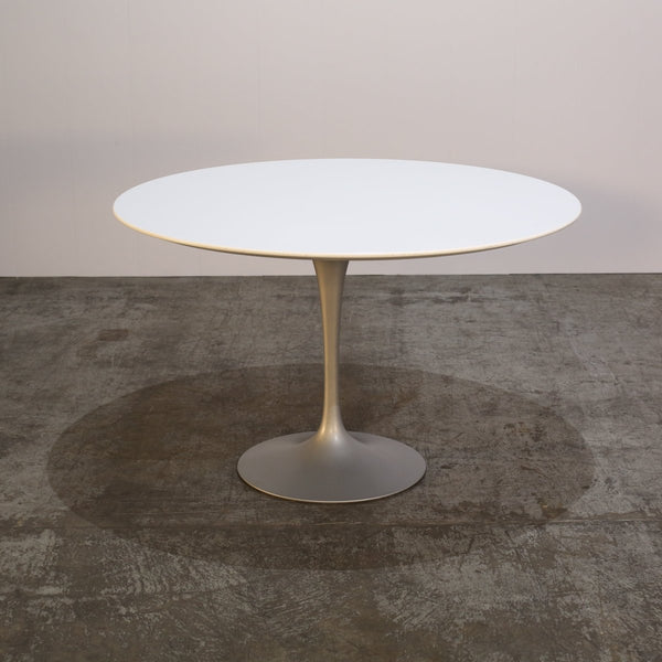 Knoll Saarinen Round Table @ REHAUS