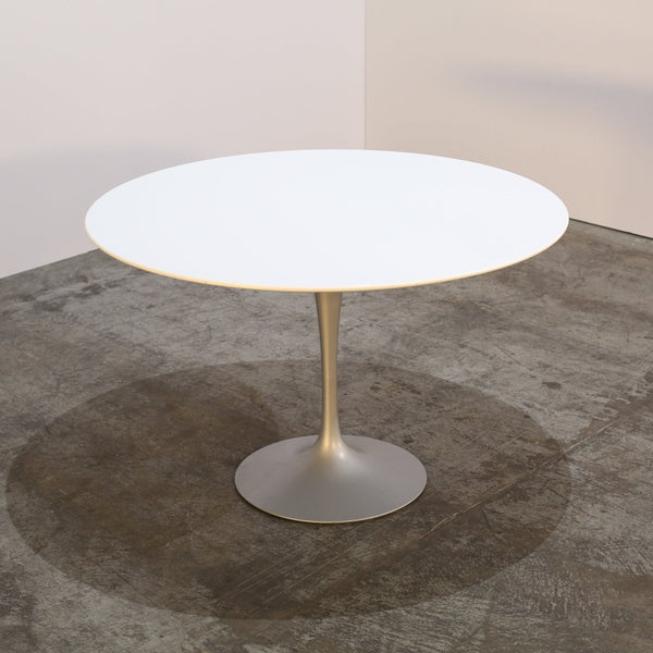 Knoll Saarinen Round Table @ REHAUS