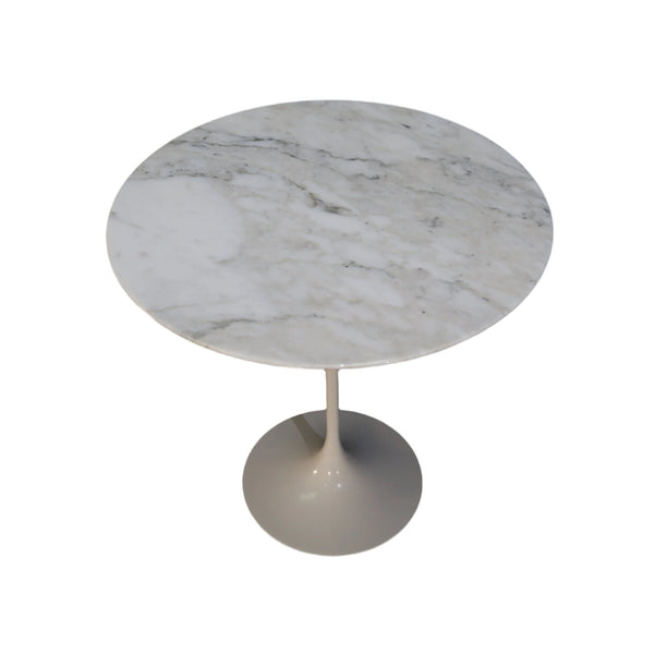 Knoll Side Table by Eero Saarinen @ REHAUS