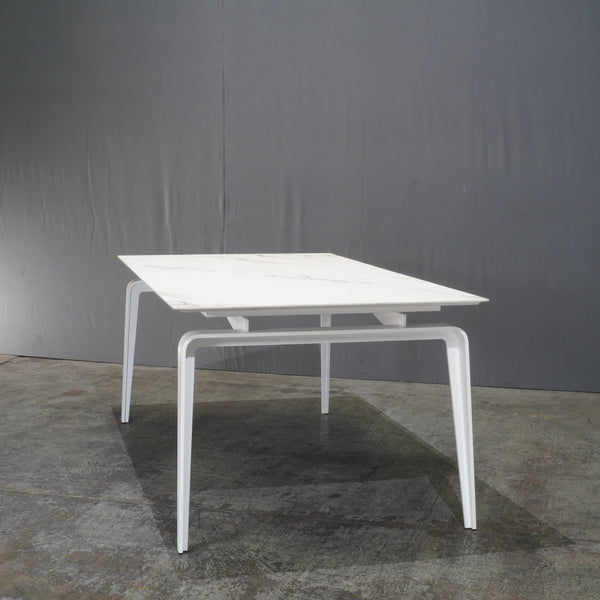 Ligne Roset Odessa Dining Table with White Lacquered Base by Mauro Lipparini - REHAUS - Ligne Roset