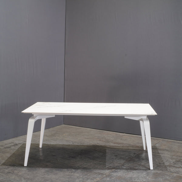 Ligne Roset Odessa Dining Table with White Lacquered Base by Mauro Lipparini - REHAUS - Ligne Roset