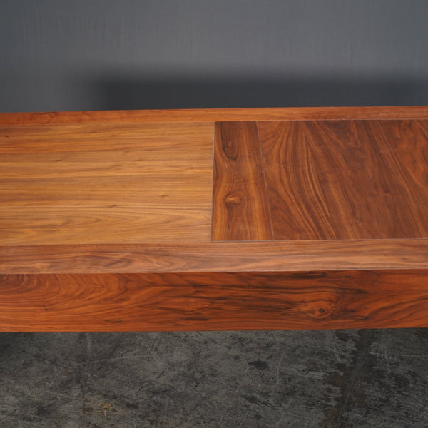 Linteloo VNU Dining Table by Henk Cos @ REHAUS