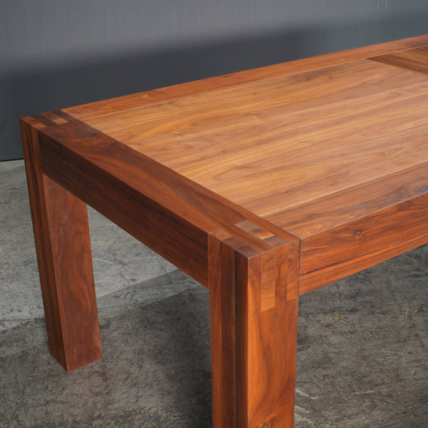 Linteloo VNU Dining Table by Henk Cos @ REHAUS