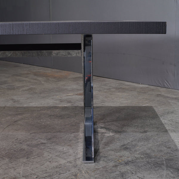 Maxalto Max Black Dining Table by Antonio Citterio @ REHAUS