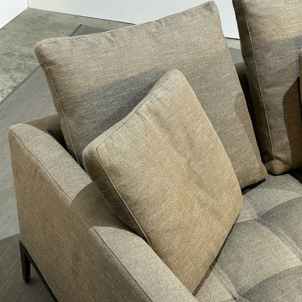 Maxalto Simpliciter Sofa by Antonio Citterio @ REHAUS