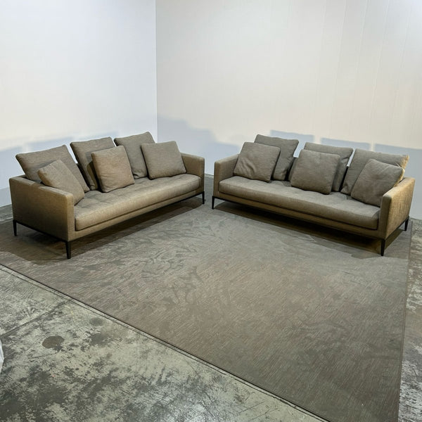 Maxalto Simpliciter Sofa by Antonio Citterio @ REHAUS