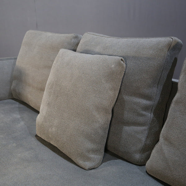 Minotti Andersen Slim Sofa by Rodolfo Dordoni @ REHAUS