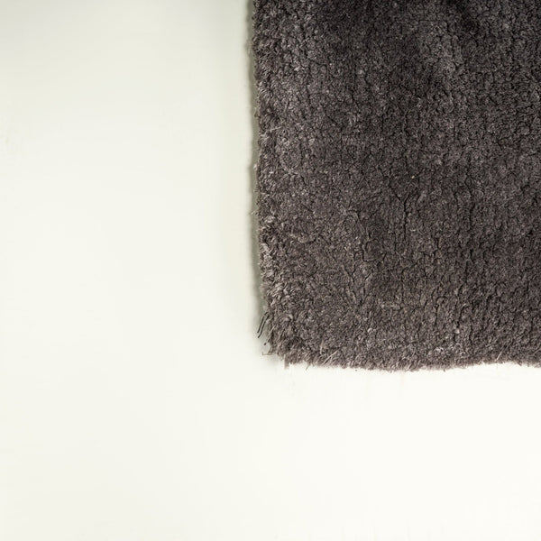 Minotti by Rodolfo Dordoni Grey Dibbets Rug, 300cm x 200cm - REHAUS - Rodolfo Dordoni