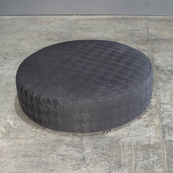 Minotti Davis Round Pouf by Rodolfo Dordoni @ REHAUS
