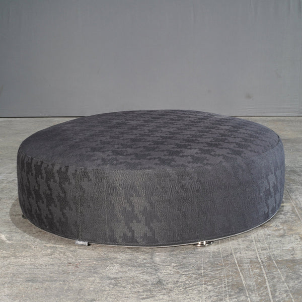 Minotti Davis Round Pouf by Rodolfo Dordoni @ REHAUS