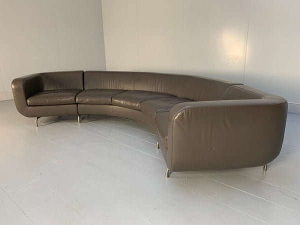Minotti Dubuffet Curved Sofa - in Dark Grey Pelle Leather @ REHAUS