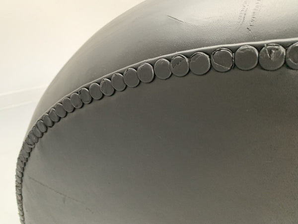 Pair of Poltrona Frau Vanity Fair Armchairs - In Pelle Frau Black Leather @ REHAUS