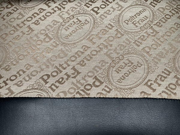 Pair of Poltrona Frau Vanity Fair Armchairs - In Pelle Frau Black Leather @ REHAUS